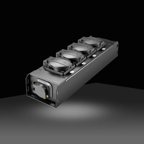 POWERCON TRUE ONE PRO PORT 4 x SCHUKO